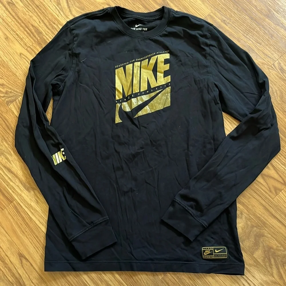 Nike The Nike Tee Shirt Top L/S Size Small S Black Gold